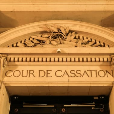 Fronton de la Cour de Cassation au Palais de Justice de Paris (F