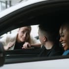 voiture, concessionnaire, achat, véhicule électrique, thermique,