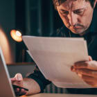 fraude, finance, documents, démarches administratives, budget, banque, emprunt, dettes, arnaque
