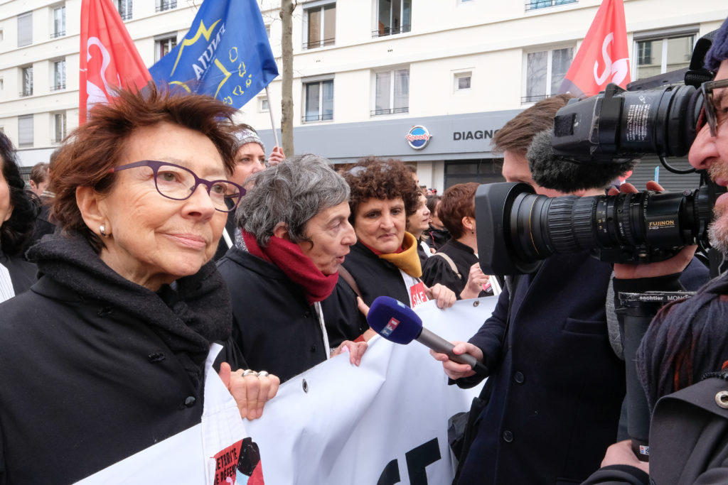 À Paris, les avocats battent le pavé pour défendre leur retraite