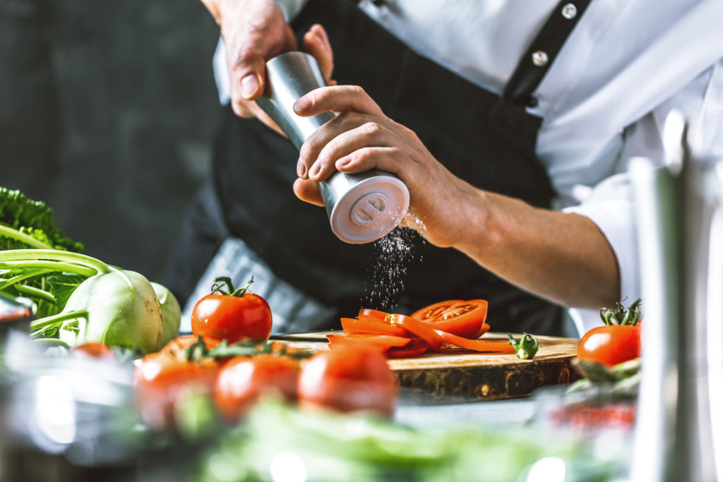 AXA et les restaurateurs : le tribunal de commerce de Lyon renvoie les parties au fond