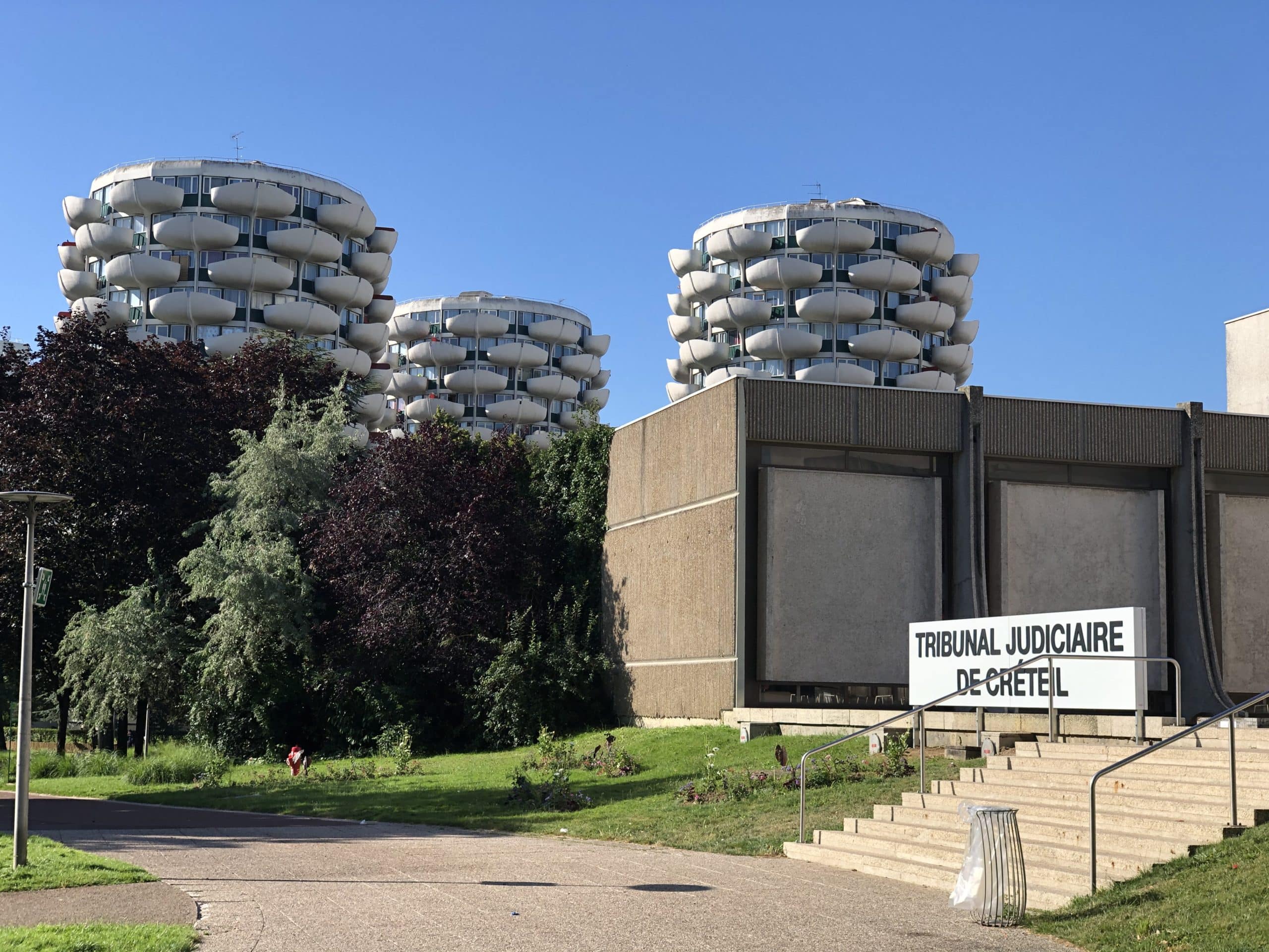 Au Tribunal judiciaire de Créteil : quatre prévenus pour proxénétisme libérés pour faute de procédure