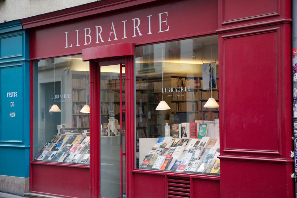 Photo d'une devanture de librairie