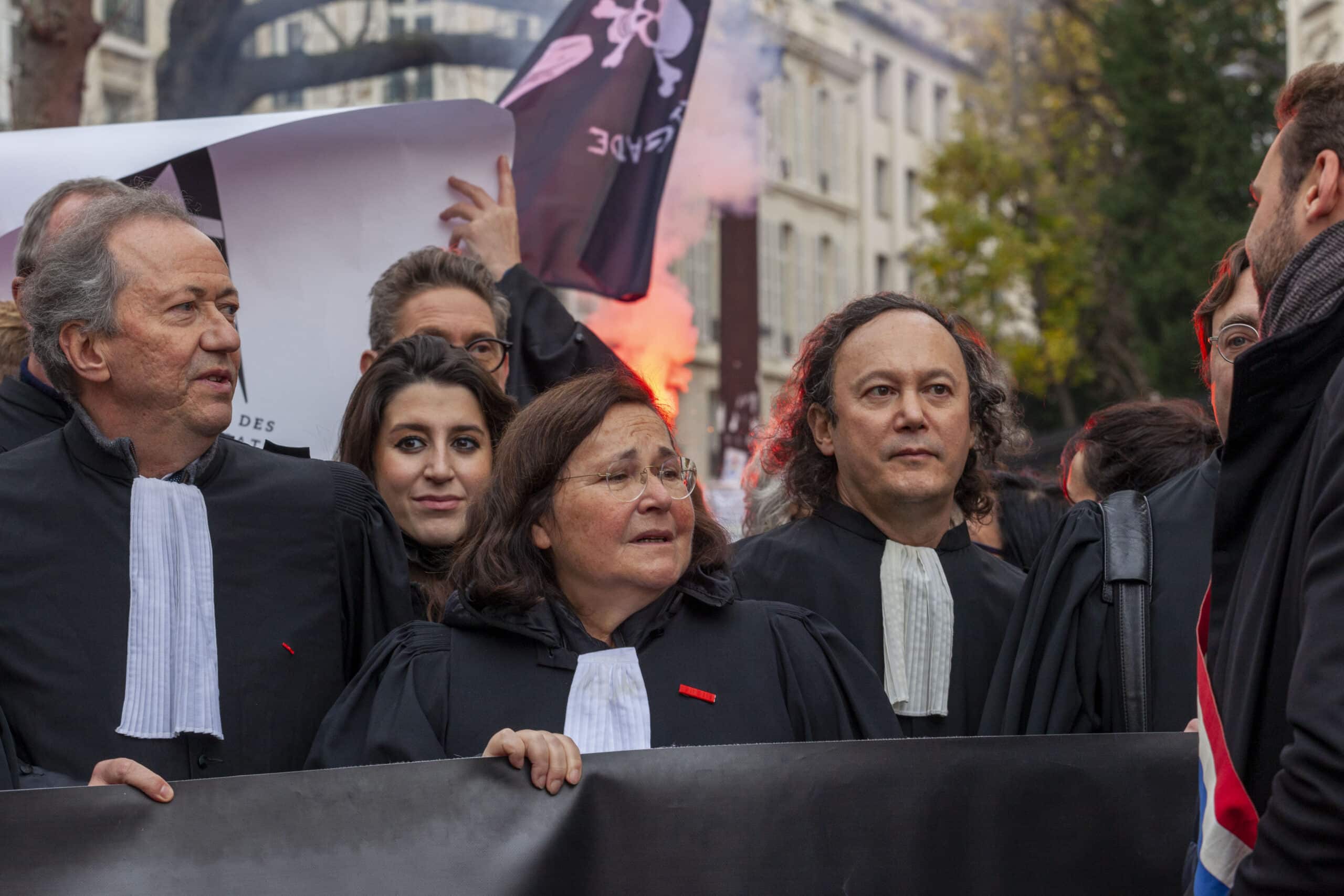 Les avocats descendent dans la rue pour protéger leur secret professionnel