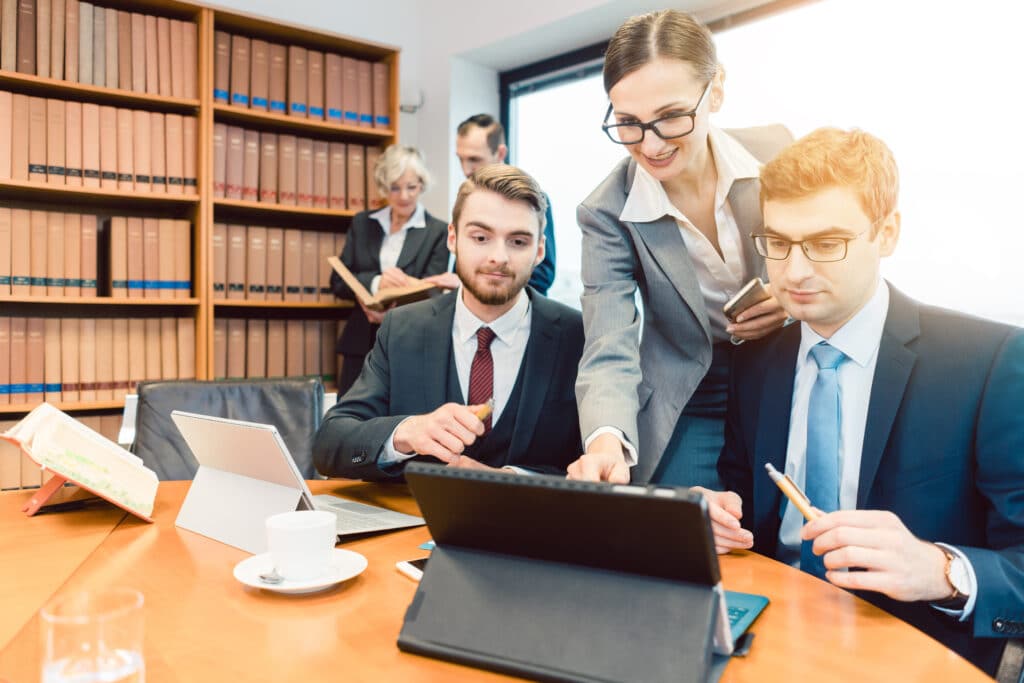 De la société capitalistique aux modèles collaboratifs : le nouvel univers des cabinets d’avocats