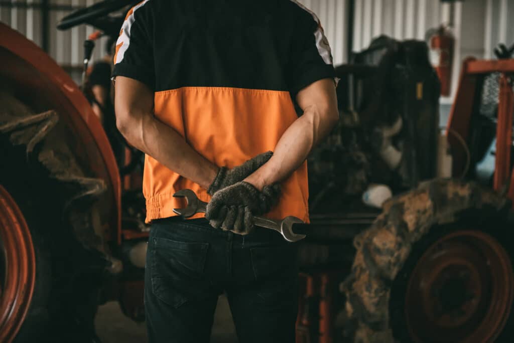 Mécanicien, tracteur