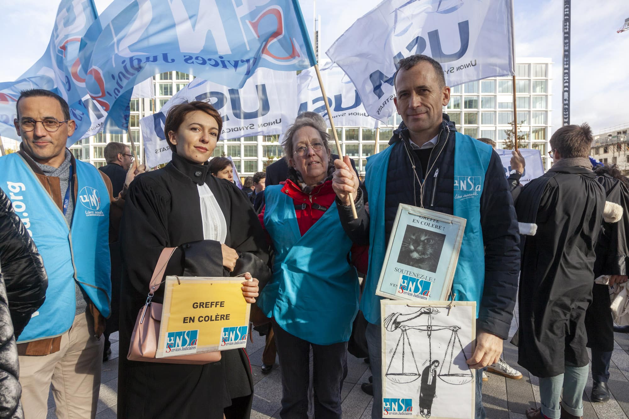 Les professions judiciaires mobilisées contre une "justice au rabais"