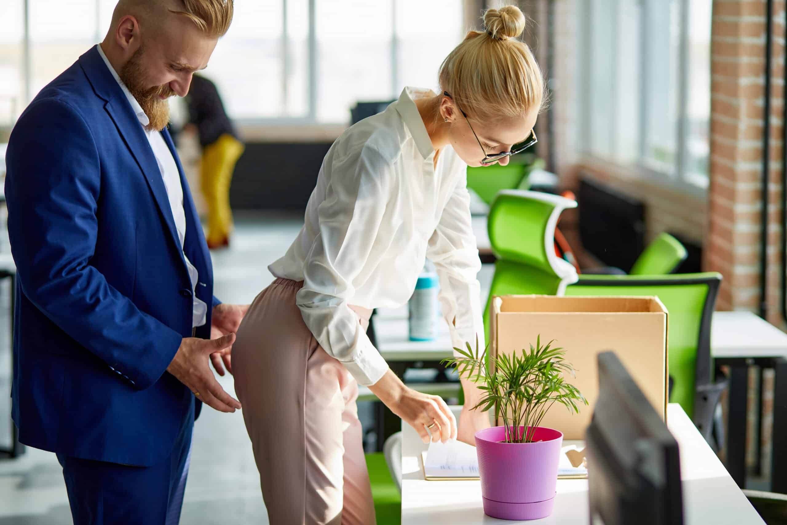 Insolite : quand une entreprise tente de licencier le beauf du service -  Actu-Juridique