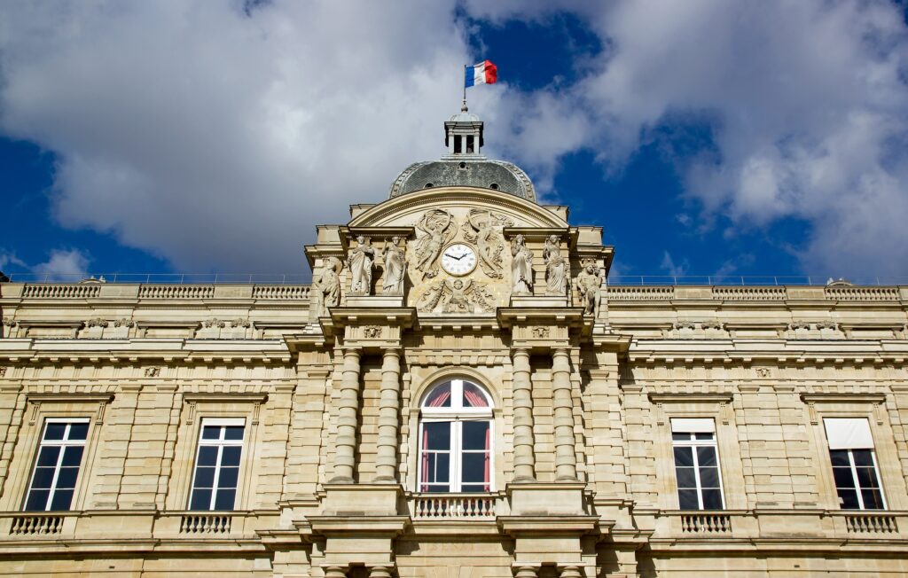 Le Sénat, la fabrique de la loi et le règne du nombre : ce que la chambre du second regard fait vraiment du droit