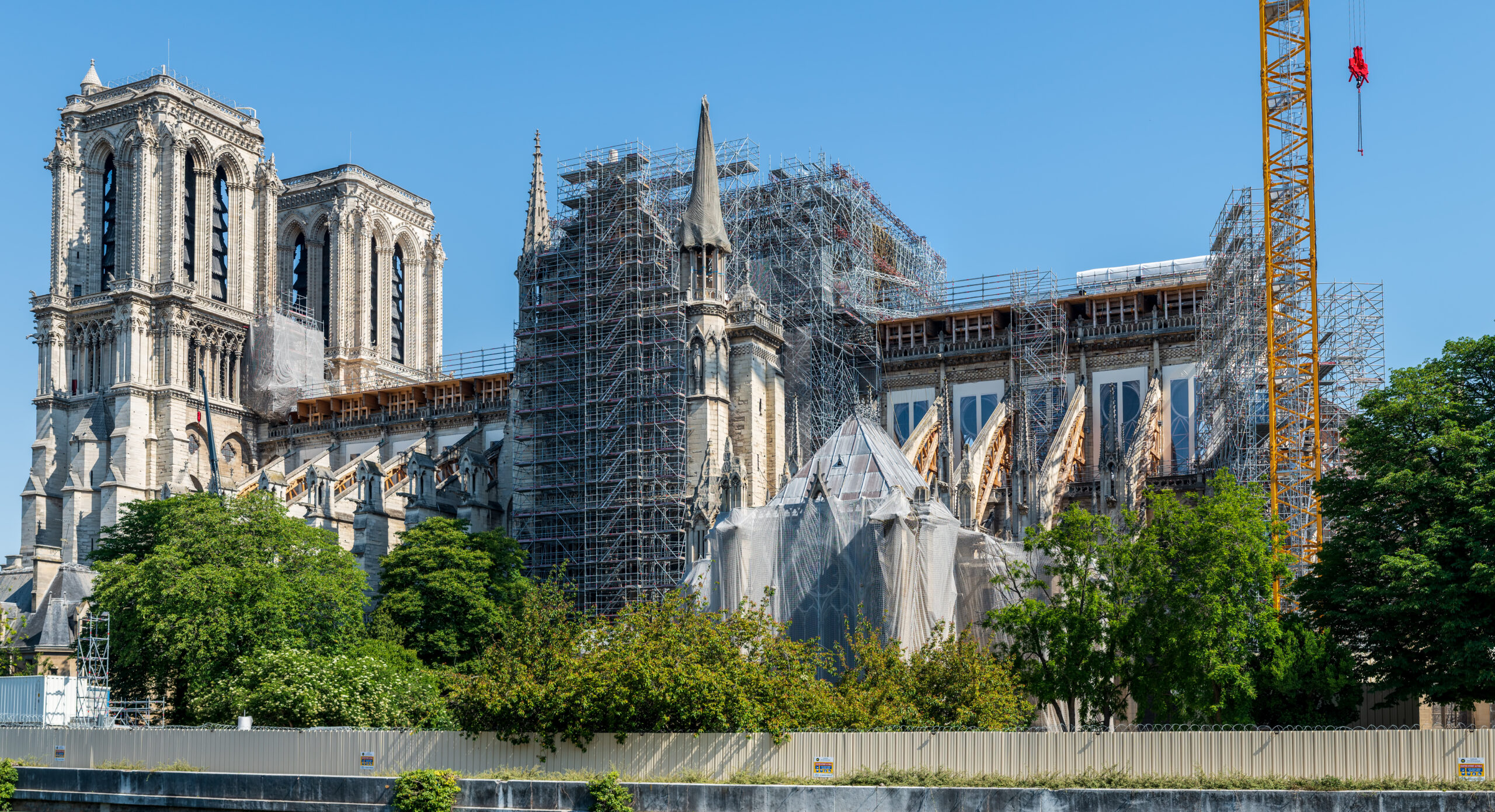 Vitraux de Notre-Dame : Le tribunal administratif de Paris ne suspend pas l'autorisation de proc&eacute;der aux travaux
