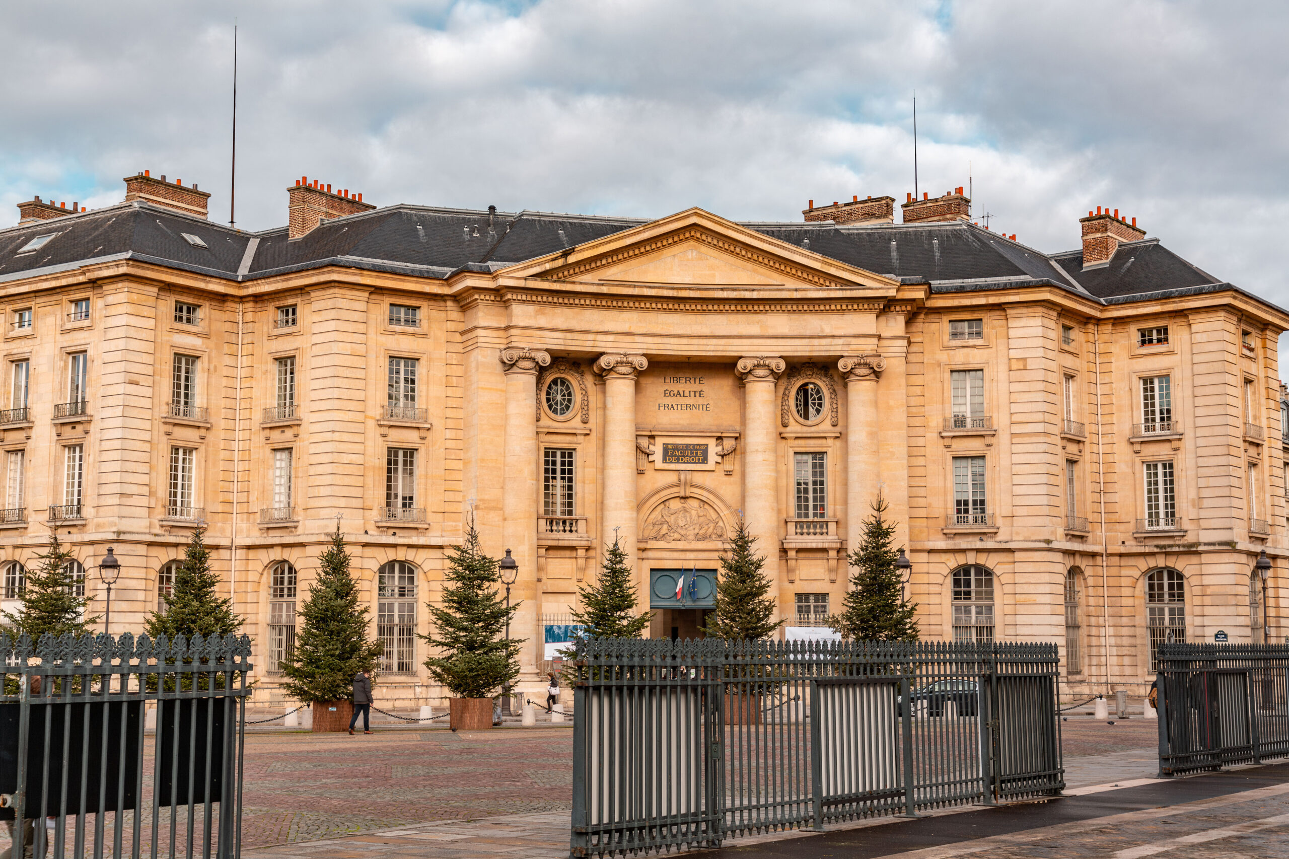Droit à la poursuite des études : du slogan à la désillusion